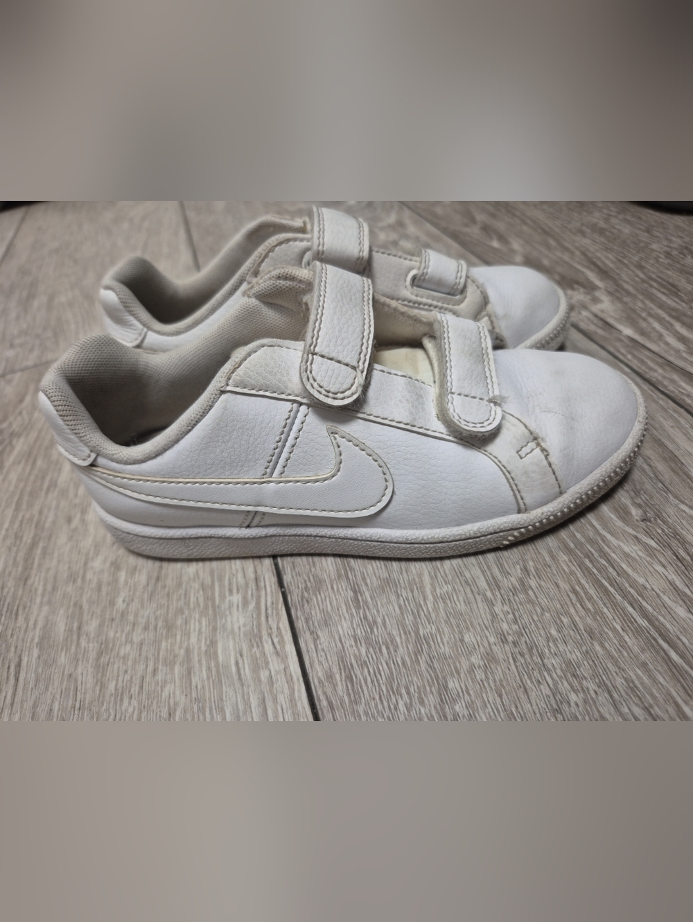 Nike Boys Court Royale 833536-102 White Casual Formal Shoes Sneakers Size 13C.